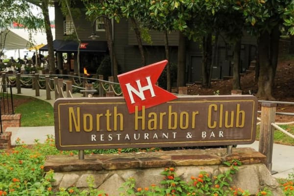 North Harbor Club - Lakeside Dining