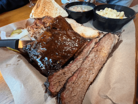 Delicious Food at Mac's Speed Shop