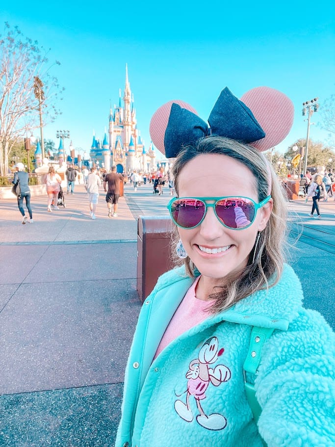 Lindsey Smith - Disney Travel